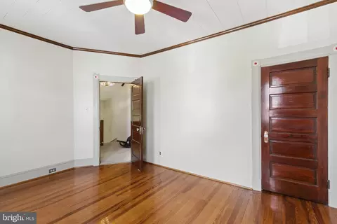 Entry Way - 4503 Mainfield Ave, Baltimore, MD 21214 photo 5 of 5