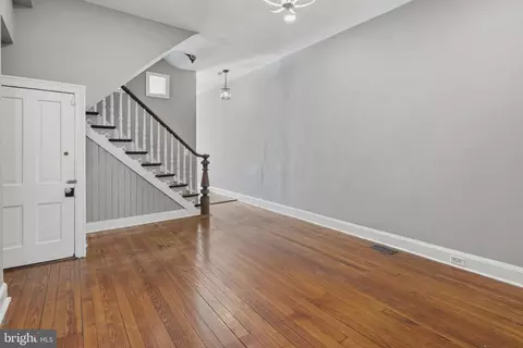 Entry Way - 220 W Read St, Baltimore, MD 21201 photo 2 of 4