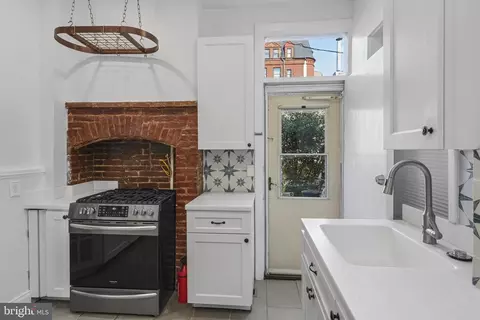 Other - 220 W Read St, Baltimore, MD 21201 photo 3 of 14