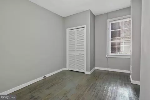 Bedroom - 220 W Read St, Baltimore, MD 21201 photo 3 of 3
