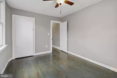 Entry Way - 220 W Read St, Baltimore, MD 21201 photo 3 of 4