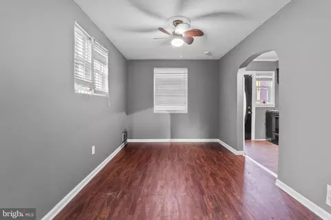 Entry Way - 3816 Glenarm Ave, Baltimore, MD 21206 photo 4 of 6