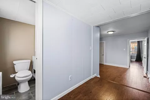 Entry Way - 1425 Andre St, Baltimore, MD 21230 photo 4 of 5