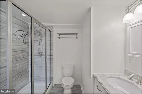 Bath - 121 S Poppleton St, Baltimore, MD 21201 photo 8 of 8