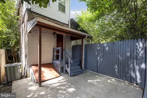 Exterior - 121 S Poppleton St, Baltimore, MD 21201 photo 5 of 7