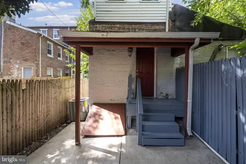 Exterior - 121 S Poppleton St, Baltimore, MD 21201 photo 6 of 7