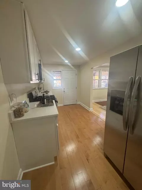 Entry Way - 1231 Kevin Rd, Baltimore, MD 21229 photo 3 of 4