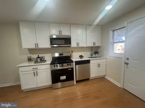 Kitchen - 1231 Kevin Rd, Baltimore, MD 21229 photo 1 of 2