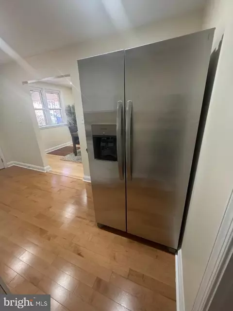 Entry Way - 1231 Kevin Rd, Baltimore, MD 21229 photo 2 of 4