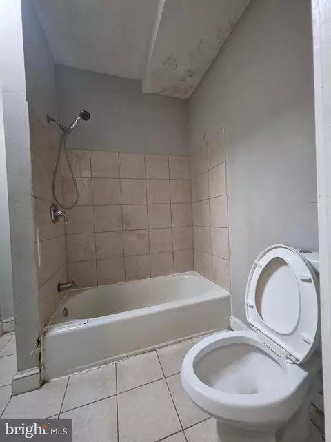 Bath - 1518 E 28th St, Baltimore, MD 21218 photo 1 of 2