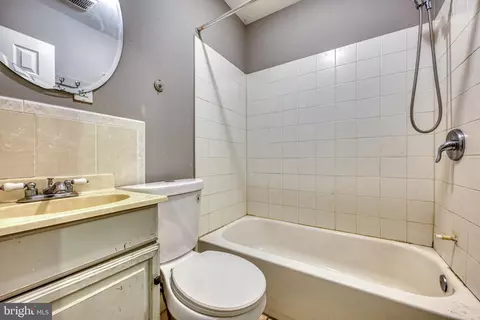 Bath - 464 Hornel St, Baltimore, MD 21224 photo 1 of 2