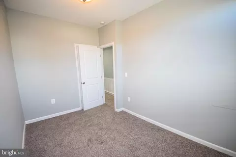 Entry Way - 2542 W Pratt St, Baltimore, MD 21223 photo 5 of 6