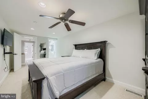 2433 Fleet St, Baltimore, MD 21224 photo 13