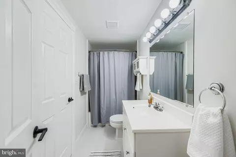 2433 Fleet St, Baltimore, MD 21224 photo 16
