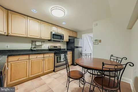 2433 Fleet St, Baltimore, MD 21224 photo 9