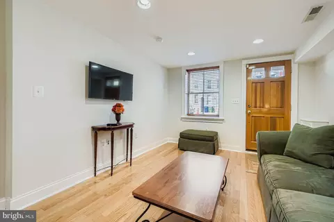 2433 Fleet St, Baltimore, MD 21224 photo 5