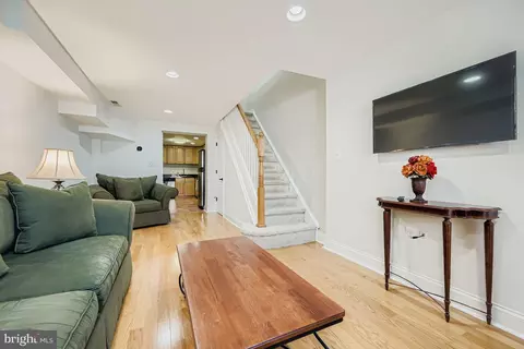 2433 Fleet St, Baltimore, MD 21224 photo 8