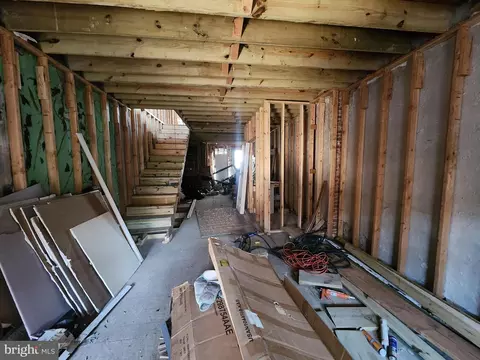 Entry Way - 1630 E 25th St, Baltimore, MD 21213 photo 2 of 8