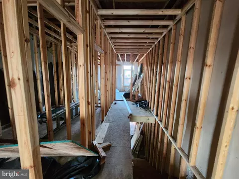 Entry Way - 1630 E 25th St, Baltimore, MD 21213 photo 6 of 8