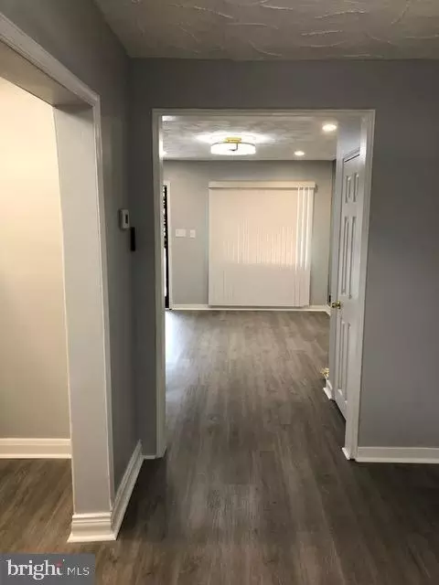 Entry Way - 2802 Windsor Ave, Baltimore, MD 21216 photo 3 of 6