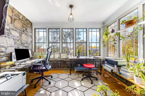 912 E 36th St, Baltimore, MD 21218