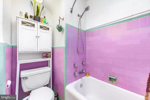 Bath - 912 E 36th St, Baltimore, MD 21218 photo 2 of 5