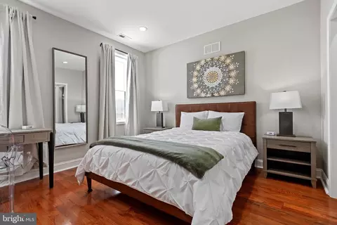 Bedroom - 2204 E Chase St, Baltimore, MD 21213 photo 6 of 9