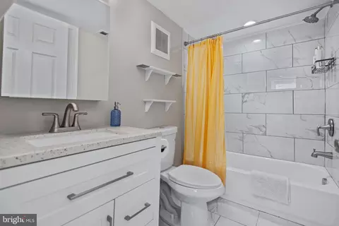 Bath - 2204 E Chase St, Baltimore, MD 21213 photo 5 of 5