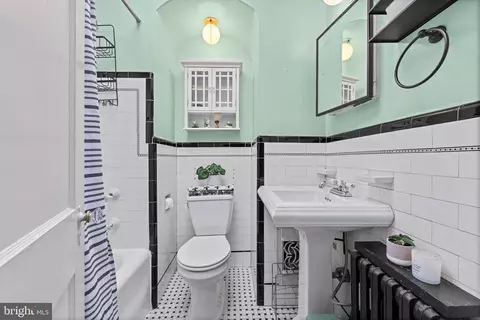 902 E 36th St, Baltimore, MD 21218 photo 21