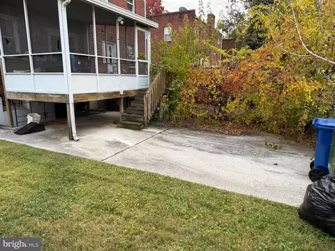 3720 Bartwood Rd, Baltimore, MD 21215 photo 3