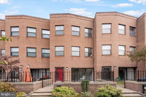 909 Stubblefield Ln, Baltimore, MD 21202