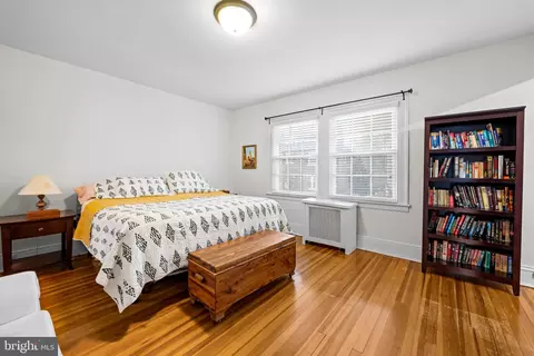 Bedroom - 3932 Cloverhill Rd, Baltimore, MD 21218 photo 1 of 7