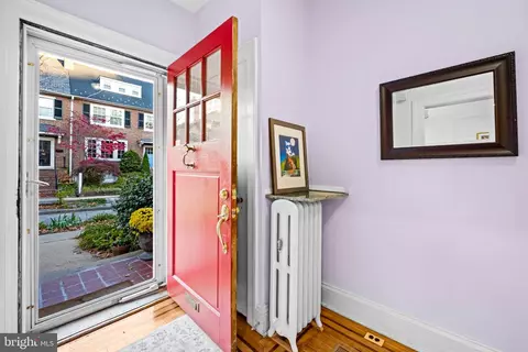 Entry Way - 3932 Cloverhill Rd, Baltimore, MD 21218 photo 1 of 4