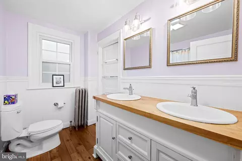 Bath - 3932 Cloverhill Rd, Baltimore, MD 21218 photo 1 of 3