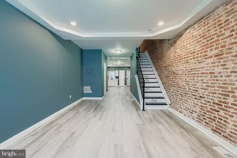 Entry Way - 2932 Mcelderry St, Baltimore, MD 21205 photo 1 of 8