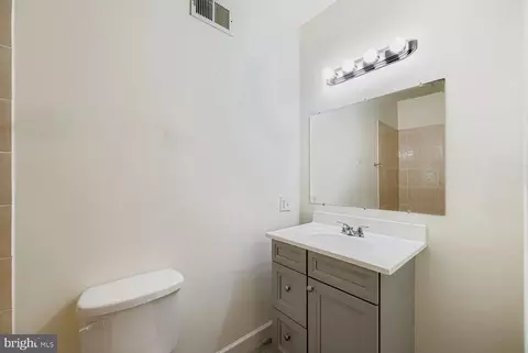 Bath - 2932 Mcelderry St, Baltimore, MD 21205 photo 2 of 3