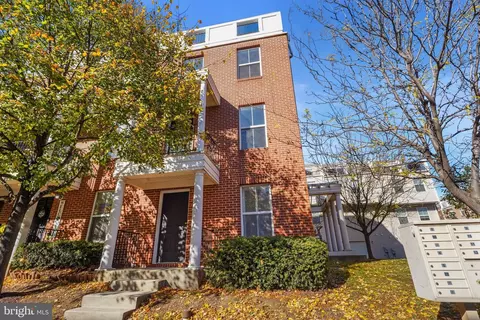 4630 Dillon St, Baltimore, MD 21224 photo 1