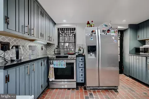 Kitchen - 2500 Pickwick Rd, Baltimore, MD 21207 photo 2 of 4