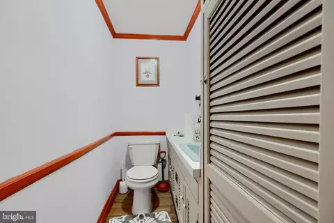 Entry Way - 2500 Pickwick Rd, Baltimore, MD 21207 photo 3 of 6