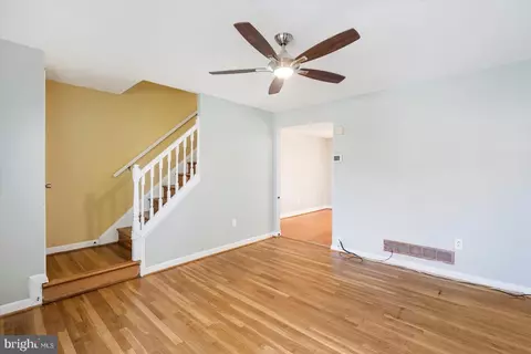 4863 Melbourne Rd, Baltimore, MD 21229 photo 4