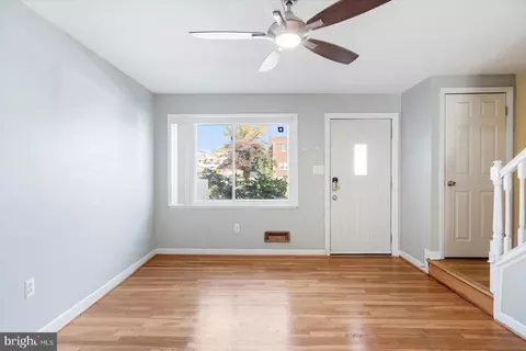 4863 Melbourne Rd, Baltimore, MD 21229 photo 8