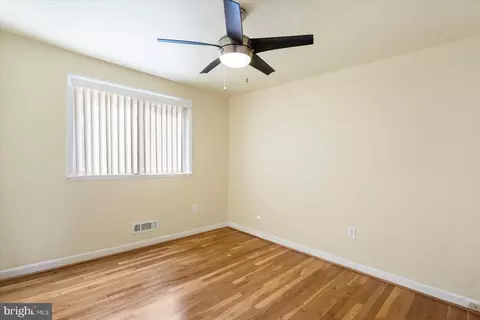 4863 Melbourne Rd, Baltimore, MD 21229 photo 17