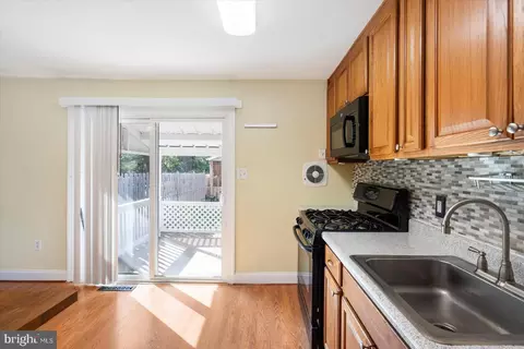 4863 Melbourne Rd, Baltimore, MD 21229 photo 15