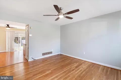 4863 Melbourne Rd, Baltimore, MD 21229 photo 5