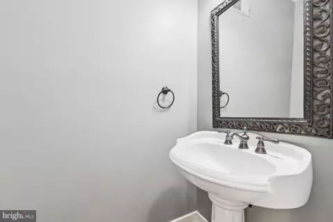 3322 Fleet St, Baltimore, MD 21224 photo 6
