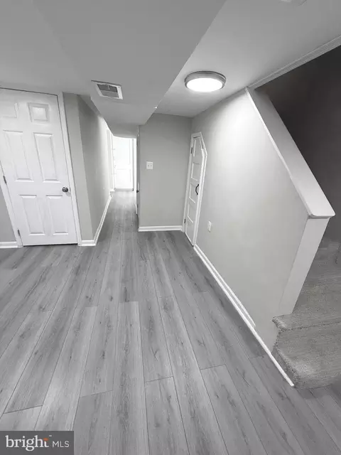 Entry Way - 815 E Cold Spring Ln, Baltimore, MD 21212 photo 5 of 5