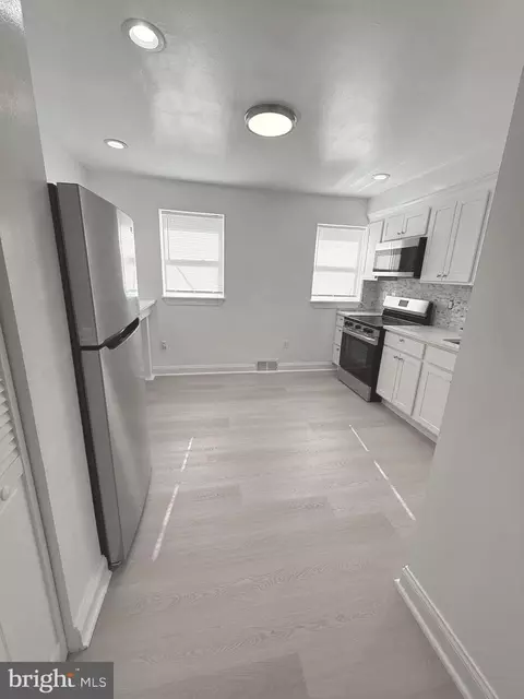 Kitchen - 815 E Cold Spring Ln, Baltimore, MD 21212 photo 4 of 5