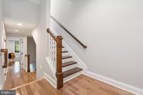 Entry Way - 229 S Wolfe St, Baltimore, MD 21231 photo 6 of 7