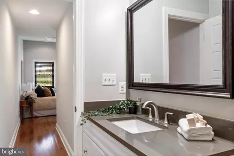 Entry Way - 229 S Wolfe St, Baltimore, MD 21231 photo 7 of 7