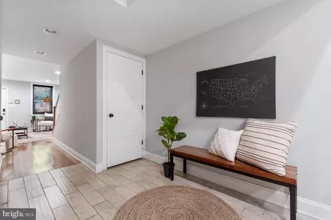 Entry Way - 229 S Wolfe St, Baltimore, MD 21231 photo 2 of 7